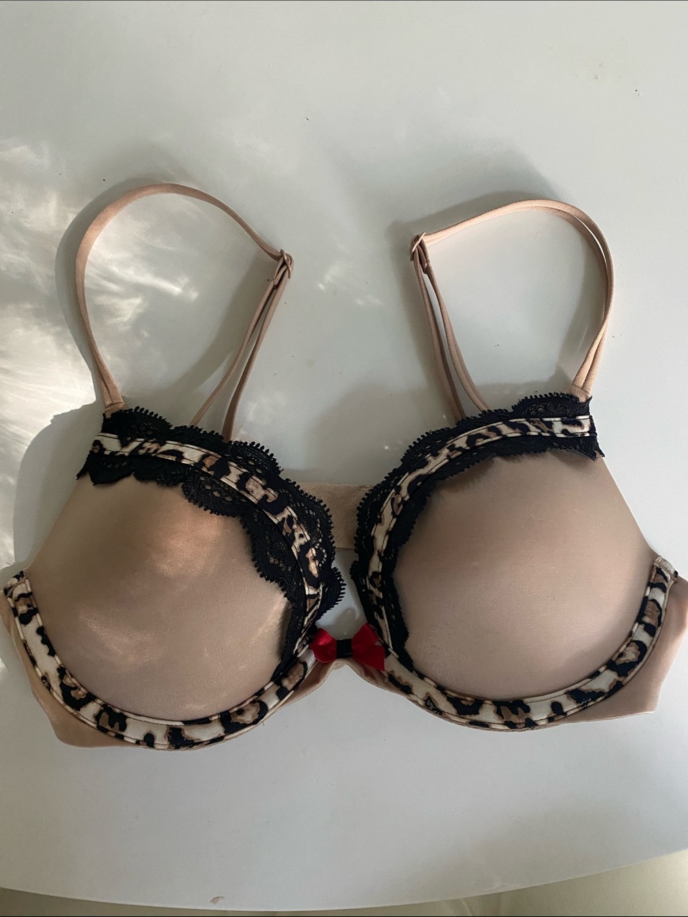 😍Victoria's Secret Very Sexy Push-up Bra with Black Lace and Leopard Trim 32B
